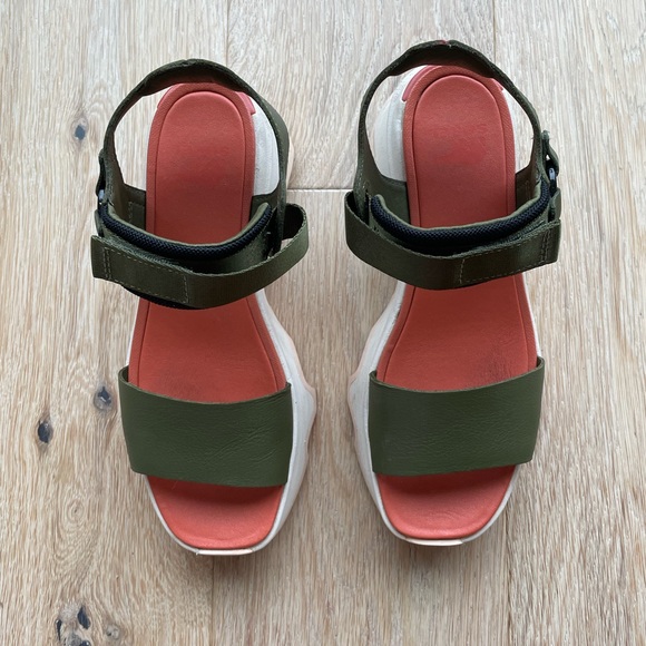 KINETIC Impact Y-Strap Women's Wedge Sandal in Utility Green, Pearlescent - Picture 2 of 9